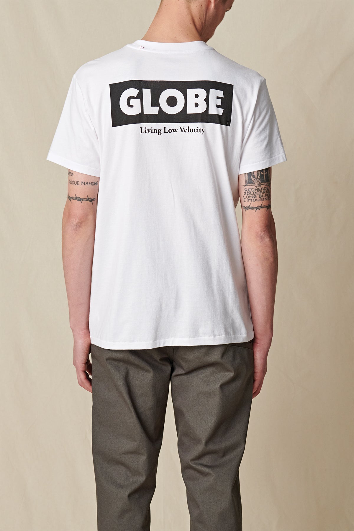 Camiseta Globe Living Low Velocity Blancas | Peru-728451