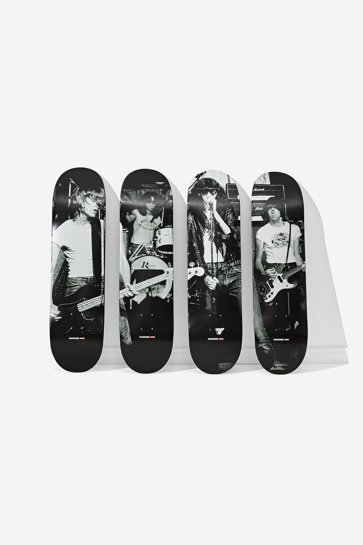 Skateboard Decks Globe Ramones Collector\'s Set Black/White | Peru-907263